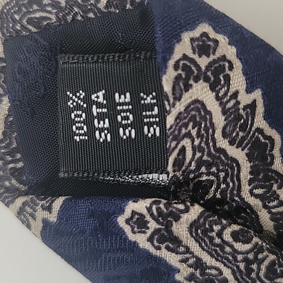 Lorenzo 1964 Men's Tie 100% Silk Abstract Light Blue and Silver and Burgundy - Picture 4 of 4